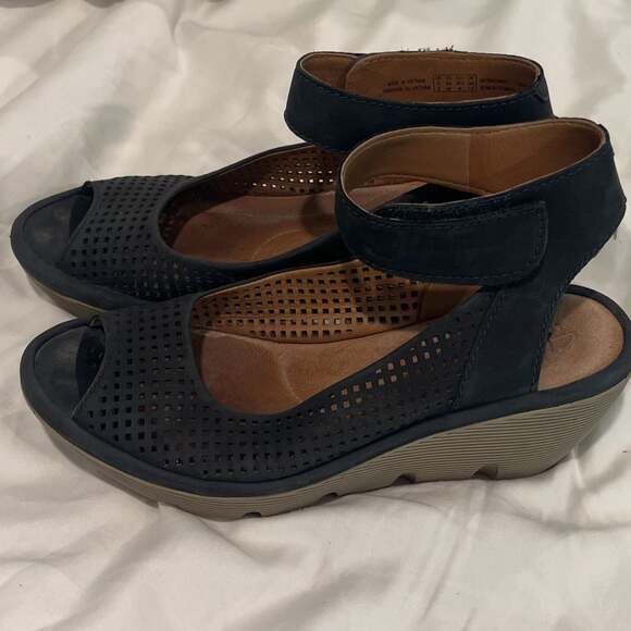Clarks Women's Clarene Prima Navy Nubuck Wedge Sandals Size 7.5 - Picture 1 of 1